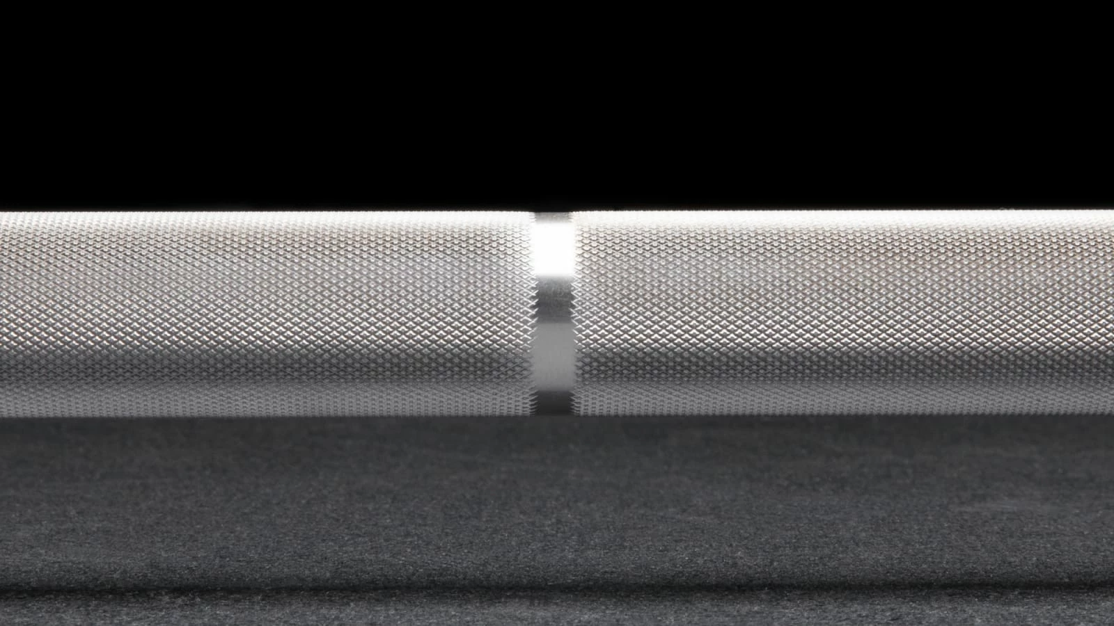 Rogue Fitness 28MM Rogue Training Bar (Stainless Shaft / Black Sleeve) 3 Rogue Fitness 28MM Rogue Training Bar (Stainless Shaft / Black Sleeve) - Image 3